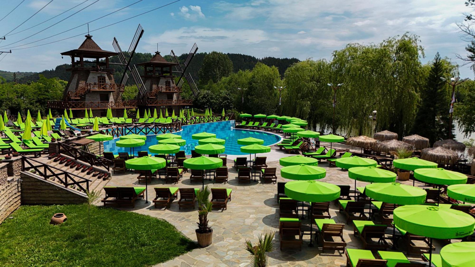 Hotel The Wind Mills Hydropark Gorna Malina Exteriér fotografie