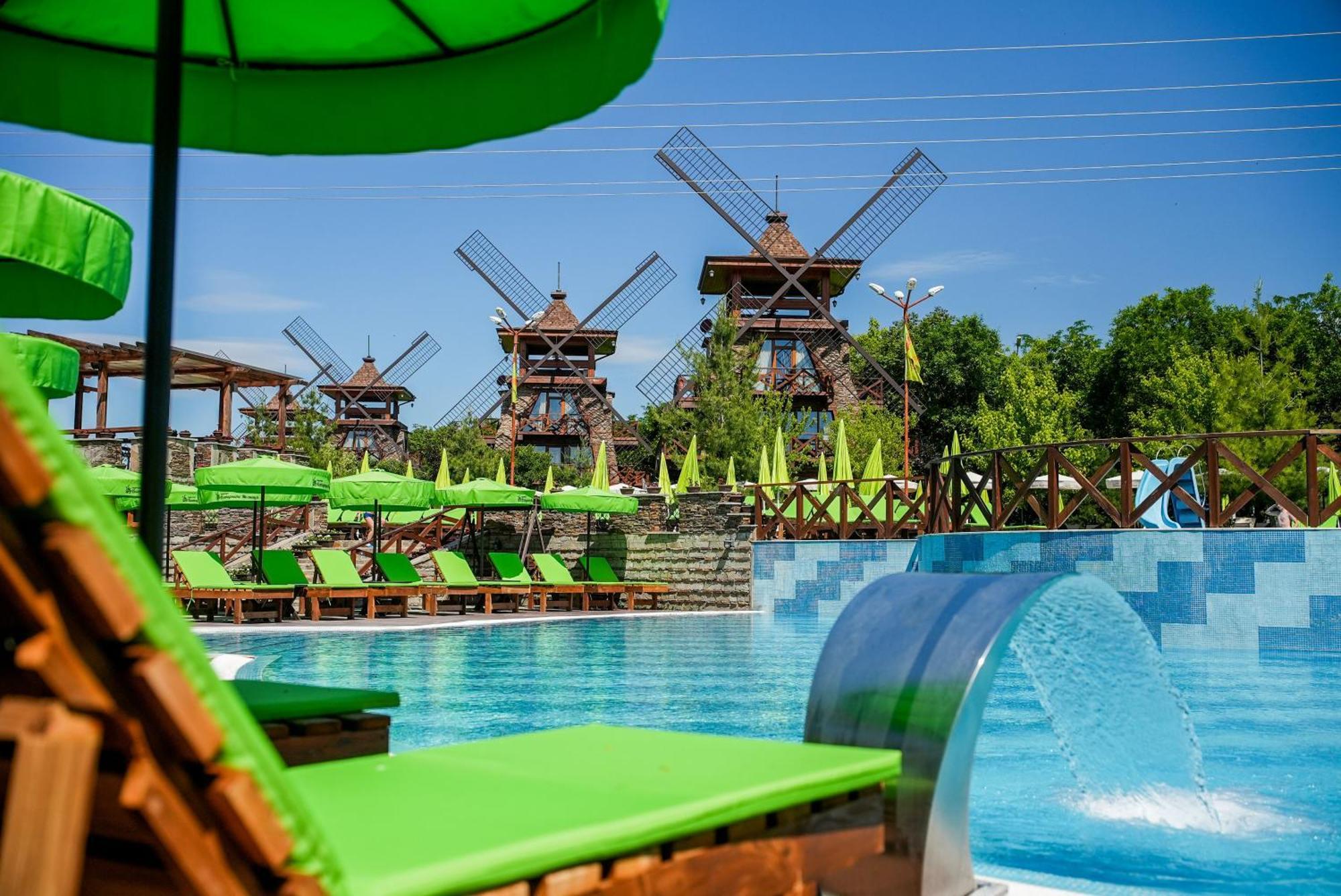 Hotel The Wind Mills Hydropark Gorna Malina Exteriér fotografie