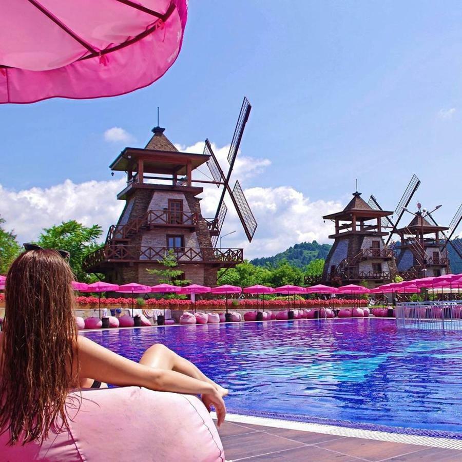 Hotel The Wind Mills Hydropark Gorna Malina Exteriér fotografie